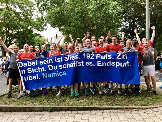 Glückliche Namics Mitarbeiter nach dem JPMCC 2018 in Frankfurt